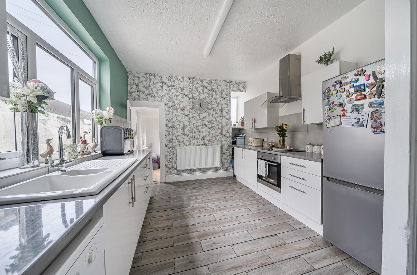 Llandafen Road, Llanelli, SA14 9BD